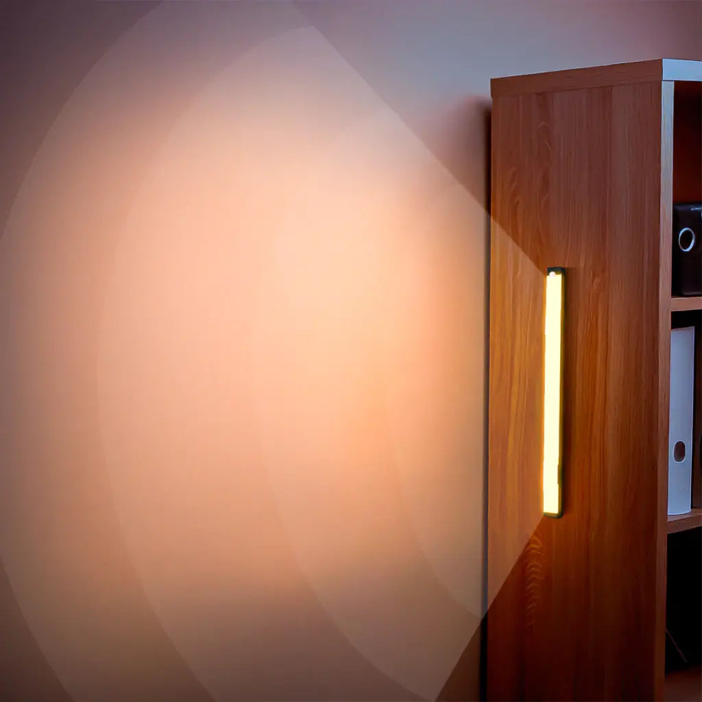 Luminária Inteligente Ultra LED com Sensor de Movimento