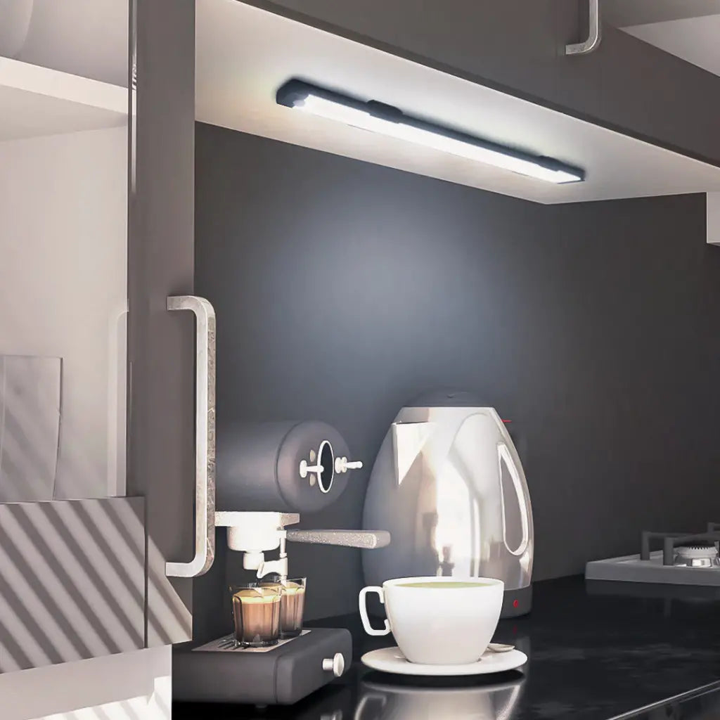 Luminária Inteligente Ultra LED com Sensor de Movimento